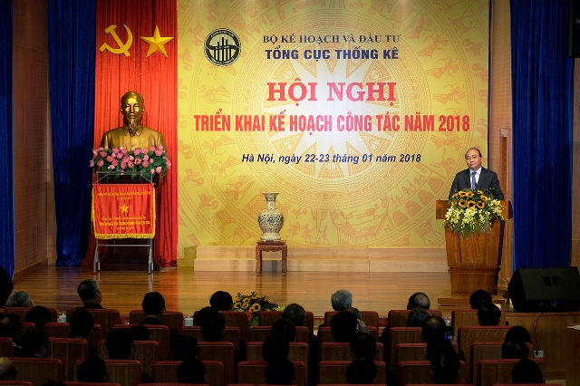 Thủ tướng Nguyễn Xuân Phúc: "Thẳng thắn, không sợ sệt bất cứ điều gì trong thể hiện số liệu thống kê"
