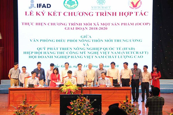 Thỏa thuận hợp tác chiến lược trong khuôn khổ Chương trình Mỗi xã một sản phẩm giai đoạn 2018-2020 (OCOP)