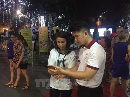 Du lịch trực tuyến - Bài 2: Vào cuộc khai thác 'mỏ vàng'