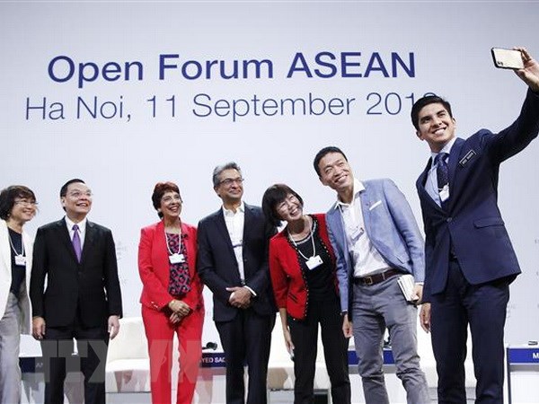 WEF ASEAN 2018: Cách mạng công nghiệp 4.0 tạo ra cơ hội cho giới trẻ 