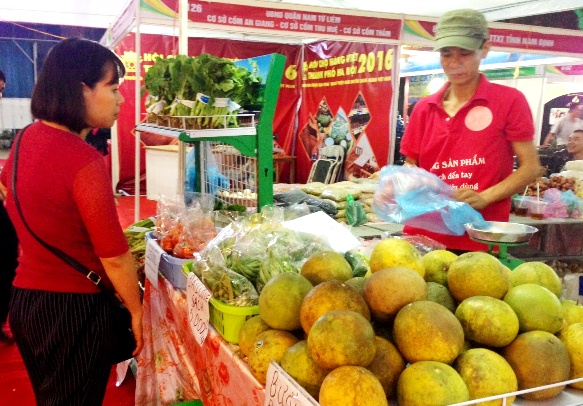 Khoảng 170 doanh nghiệp tham gia Hội chợ hàng Việt TP. Hà Nội năm 2018