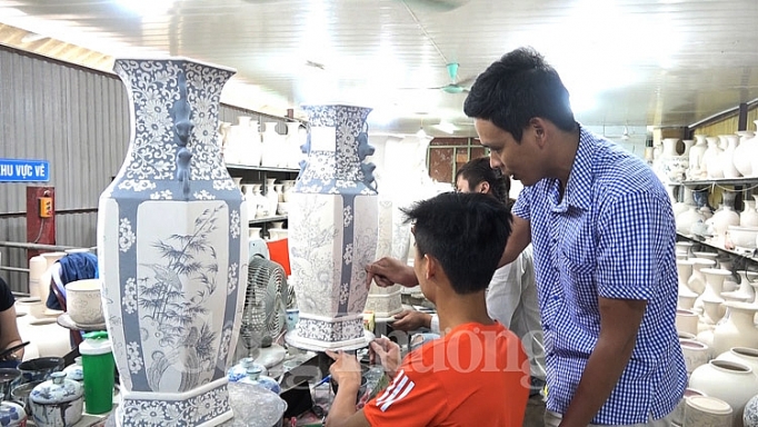 Gốm sứ Bát Tràng: Bắt kịp 4.0 từ tư duy làm nghề