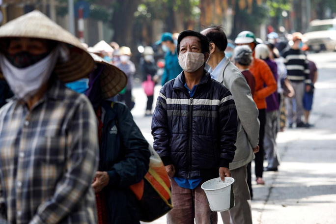 Reuters: Việt Nam quyết cứu sống phi công người Anh
