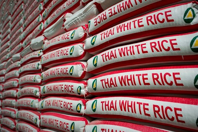 Thật bất ngờ: Giá gạo xuất khẩu Việt Nam vượt Thái Lan