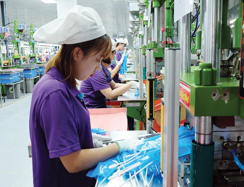 Phía sau giấc mơ iPhone “Made in Vietnam”
