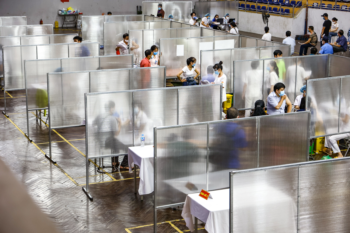 Thường trực Thành ủy Hà Nội yêu cầu dập tắt nhanh nhất các ổ dịch mới